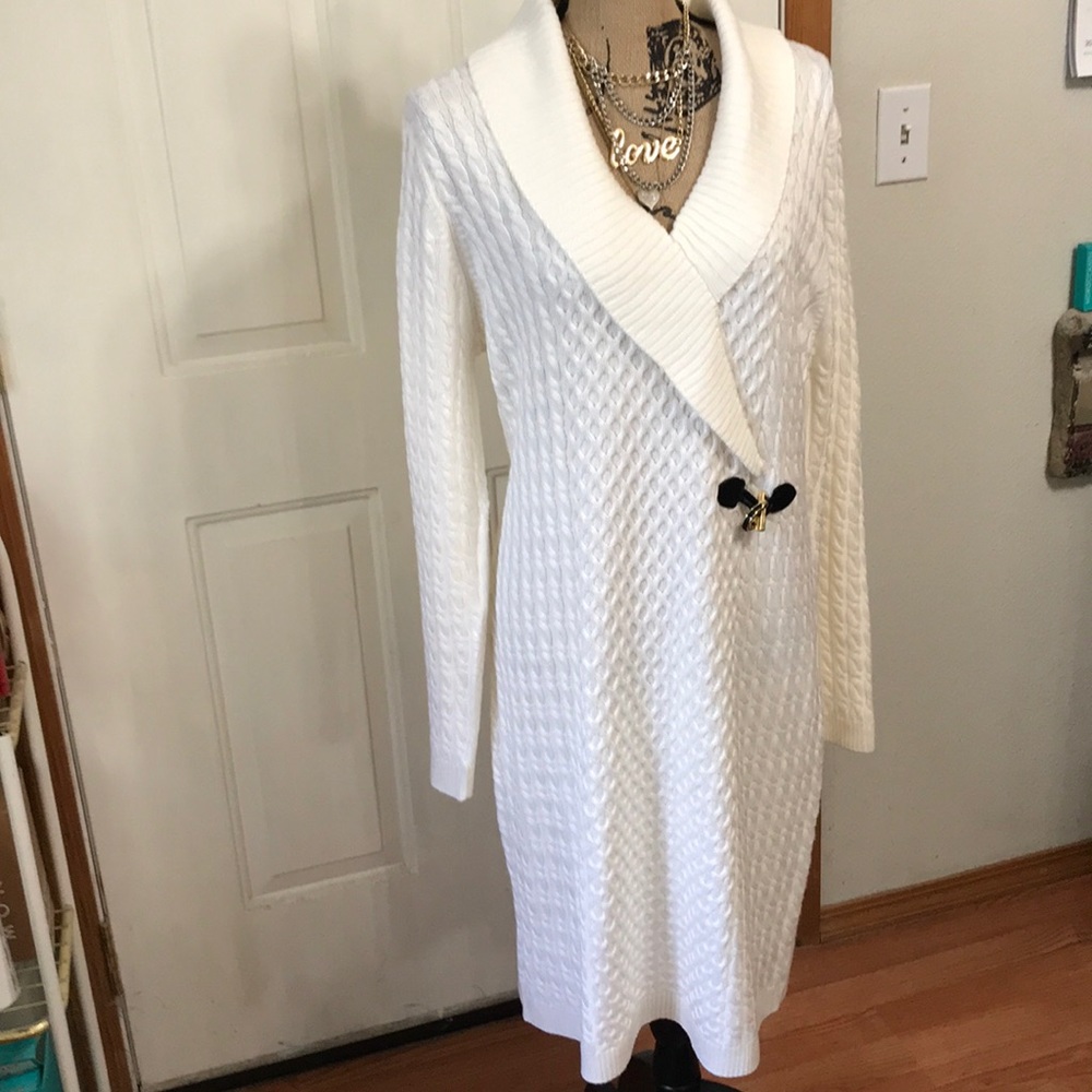 Calvin White soft acrylic midi Dress size XL NWOT